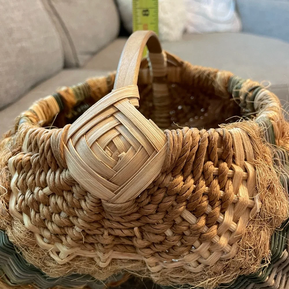 Handwoven Tri color Egg/Butt God’s Eye Gathering Basket bamboo rope Raffeta 10”